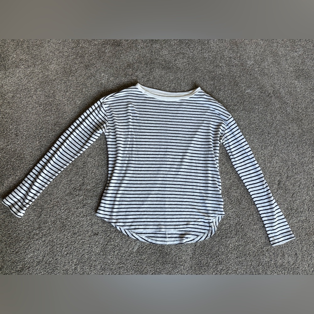 Gap Women’s Linen Blend Long Sleeve Tee Navy White Stripe Extra Small